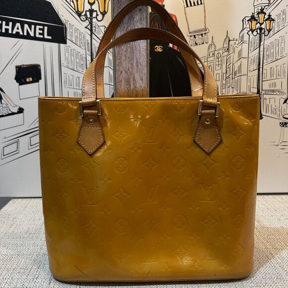 Louis Vuitton Vernis Houston in Noisette - Picture 1 of 12